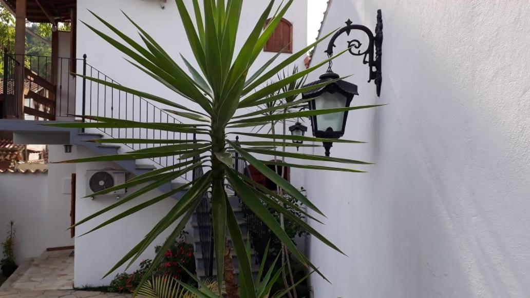 Suites Beija-Flor باراتي المظهر الخارجي الصورة